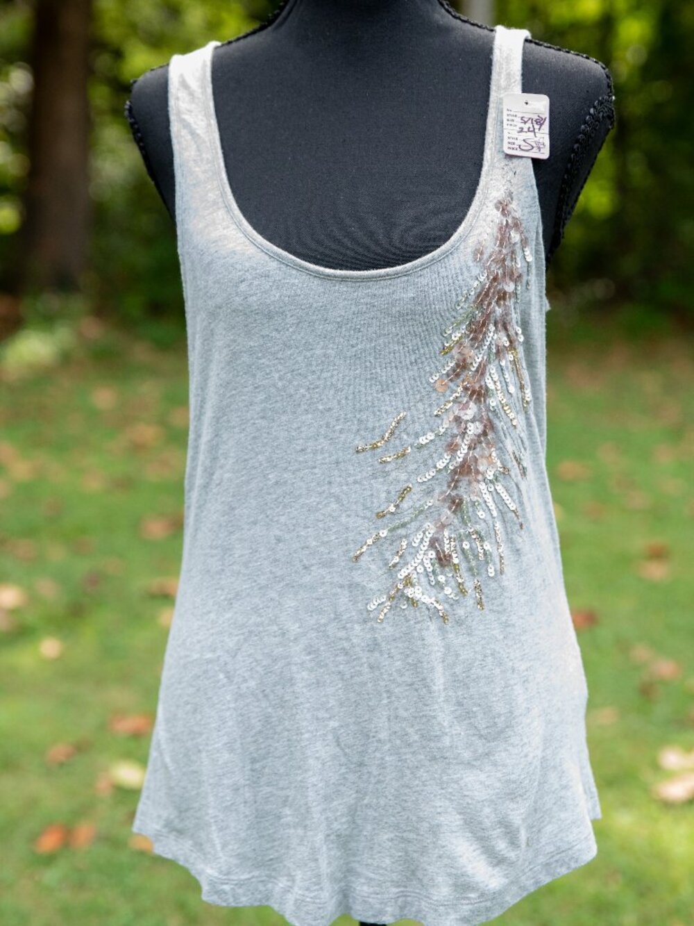 Banana Republic Women's gray tank top sequined rose gold feather accent Size S